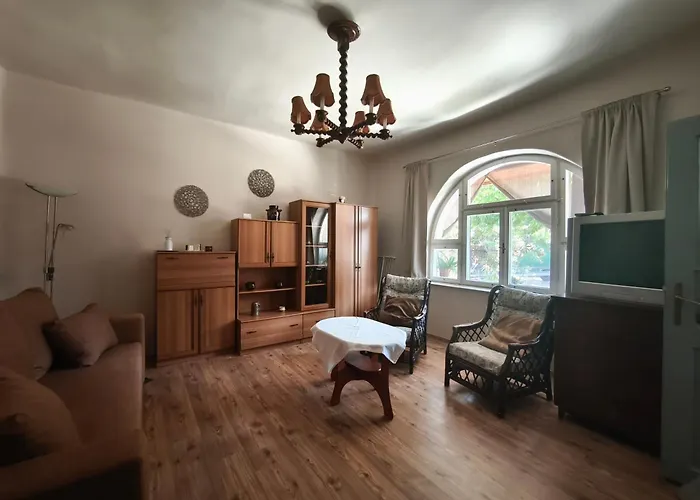 Anna Vendeghaz * Kapolnasnyek